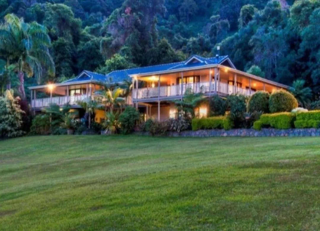 The Golden Whistler Montville Holiday home