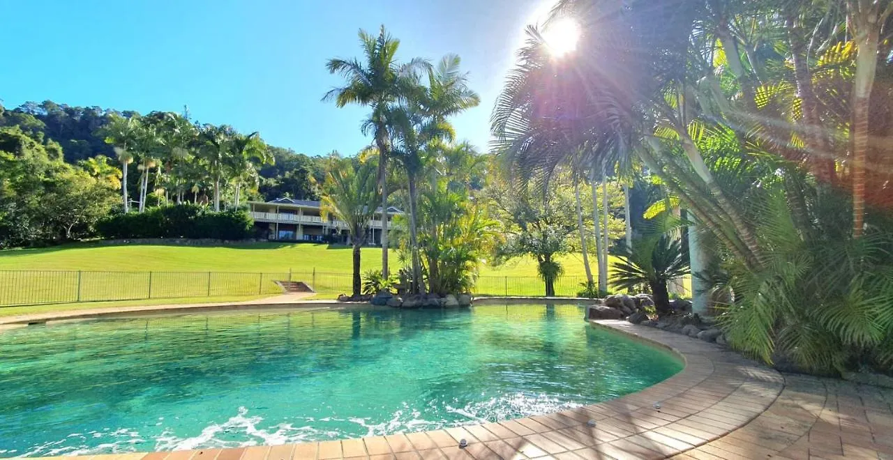 Holiday home The Golden Whistler Montville Australia