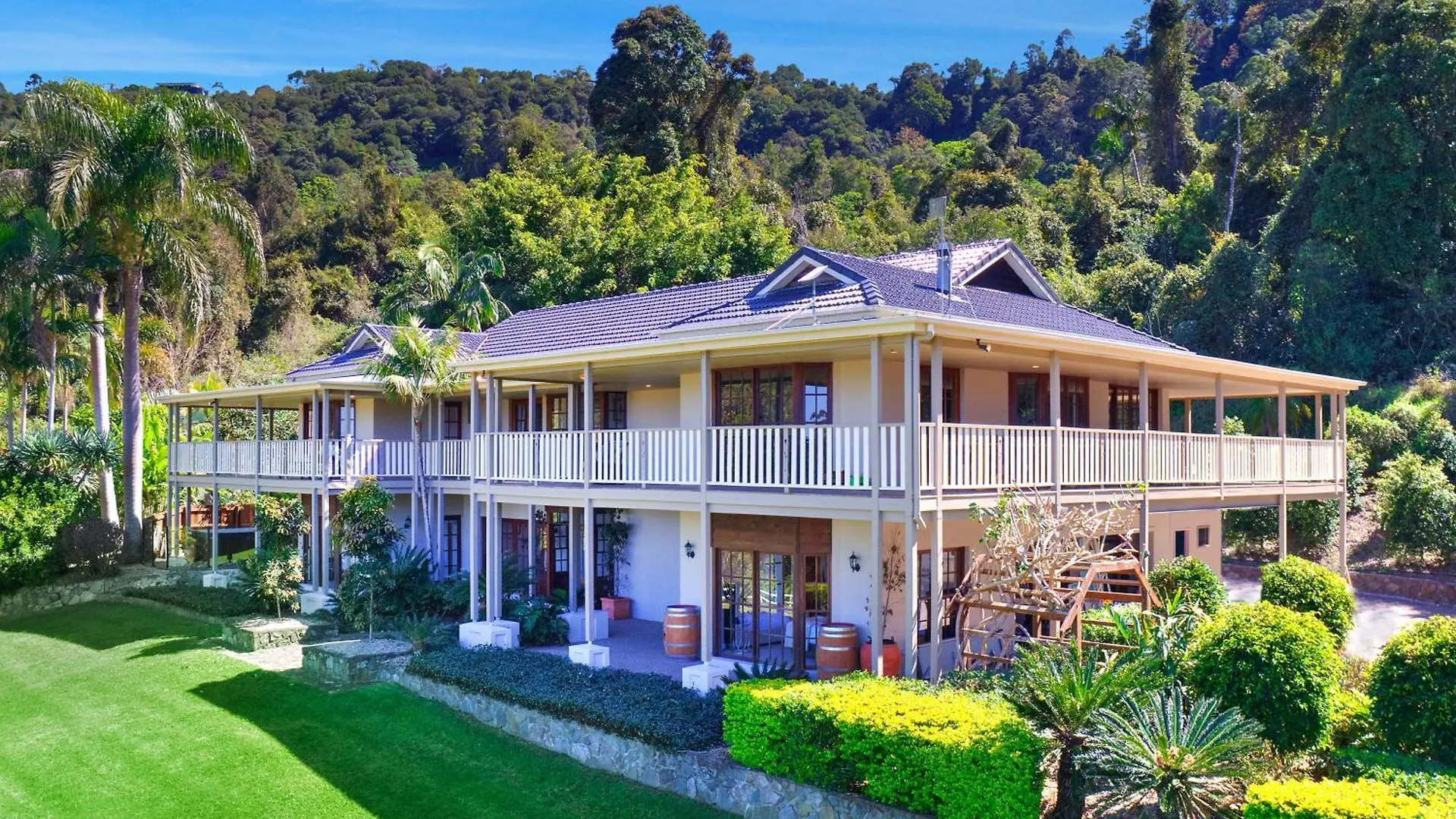The Golden Whistler Montville Holiday home