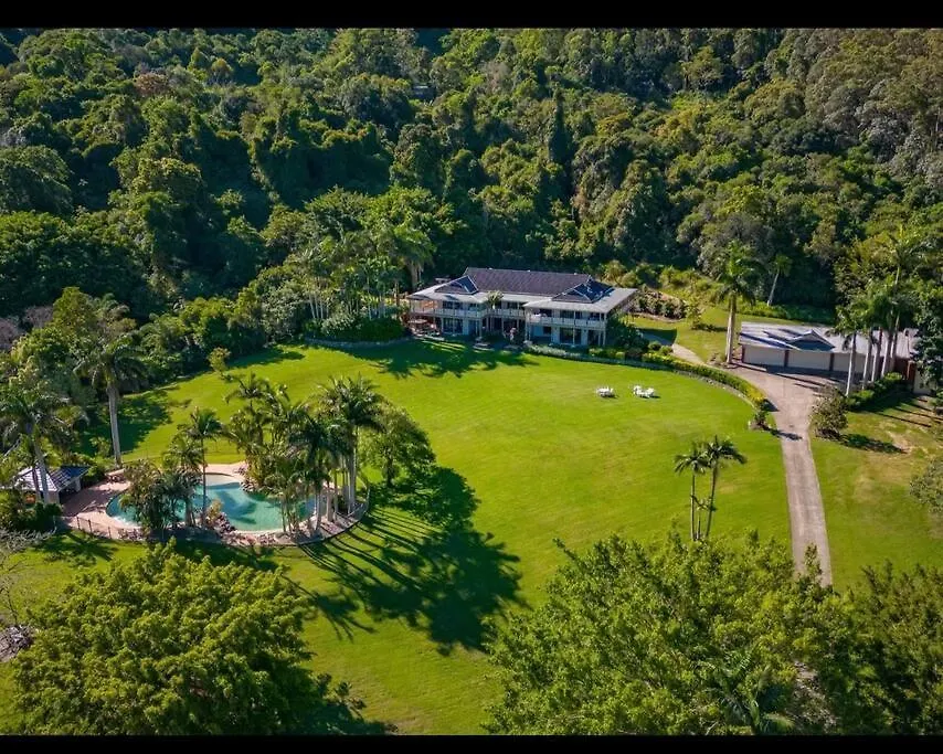 The Golden Whistler Montville Holiday home